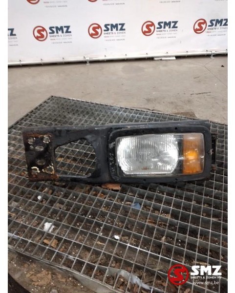 Mercedes-Benz Occ Bumperhoek links met lamp Mercedes SK - Qoshja e parakolpit për Kamioni: foto 2 Mercedes-Benz Occ Bumperhoek links met lamp Mercedes SK - Qoshja e parakolpit për Kamioni: foto 2