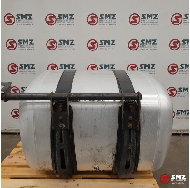 Mercedes-Benz Occ brandstoftank 390L Mercedes - Serbatori i karburantit për Kamioni: foto 2 Mercedes-Benz Occ brandstoftank 390L Mercedes - Serbatori i karburantit për Kamioni: foto 2