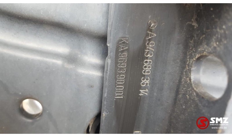 Mercedes-Benz Occ dashboard frame Actros MP3 - Paneli i aparateve për Kamioni: foto 3 Mercedes-Benz Occ dashboard frame Actros MP3 - Paneli i aparateve për Kamioni: foto 3