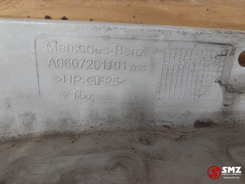 Mercedes-Benz Occ deurverlenging links Mercedes - Derë dhe pjesë këmbimi për Kamioni: foto 3 Mercedes-Benz Occ deurverlenging links Mercedes - Derë dhe pjesë këmbimi për Kamioni: foto 3