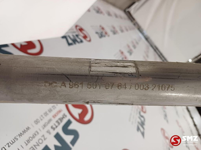 Mercedes-Benz Occ koelleiding intarder Mercedes - Sistemi i ftohjes për Kamioni: foto 3 Mercedes-Benz Occ koelleiding intarder Mercedes - Sistemi i ftohjes për Kamioni: foto 3