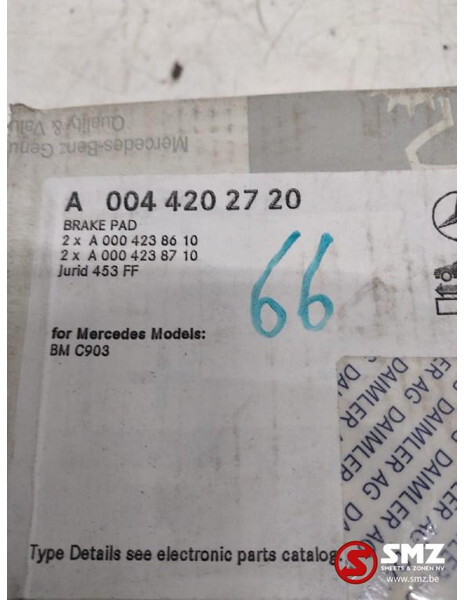 Mercedes-Benz Set remblokken mercedes sprinter w903 a0044202720 - Ferrota disqe frenash për Kamioni: foto 2 Mercedes-Benz Set remblokken mercedes sprinter w903 a0044202720 - Ferrota disqe frenash për Kamioni: foto 2