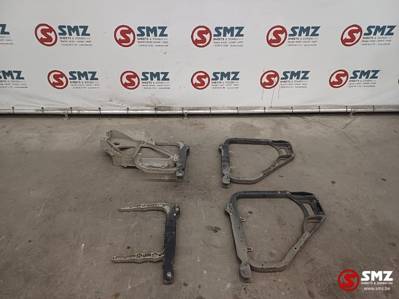 Renault Occ set sideskirt steunen Renault - Telajo/ Shasia për Kamioni: foto 2 Renault Occ set sideskirt steunen Renault - Telajo/ Shasia për Kamioni: foto 2