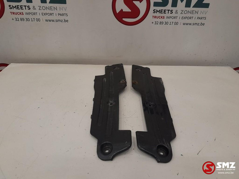 Volvo Occ set inkijkbescherming L/R Volvo - Parakolp për Kamioni: foto 4 Volvo Occ set inkijkbescherming L/R Volvo - Parakolp për Kamioni: foto 4