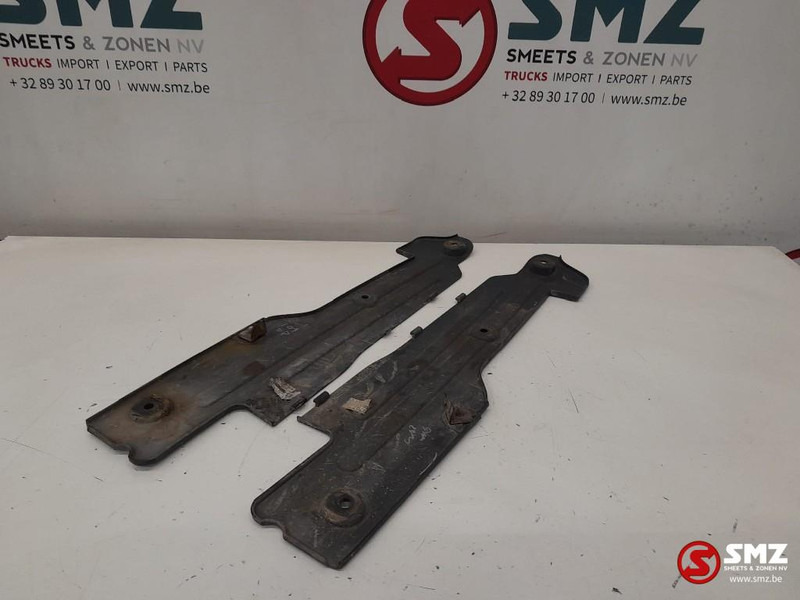 Volvo Occ set inkijkbescherming L/R Volvo - Parakolp për Kamioni: foto 2 Volvo Occ set inkijkbescherming L/R Volvo - Parakolp për Kamioni: foto 2