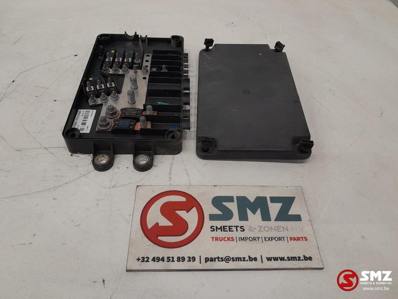 Volvo Occ zekeringskast Volvo - Sistemi elektrik për Kamioni: foto 3 Volvo Occ zekeringskast Volvo - Sistemi elektrik për Kamioni: foto 3