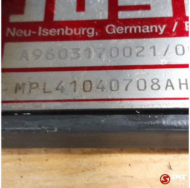 Jost Occ koppelschotel JSK37C + montageplaat Jost - Bashkues i rrotës së pestë për Kamioni: foto 5 Jost Occ koppelschotel JSK37C + montageplaat Jost - Bashkues i rrotës së pestë për Kamioni: foto 5