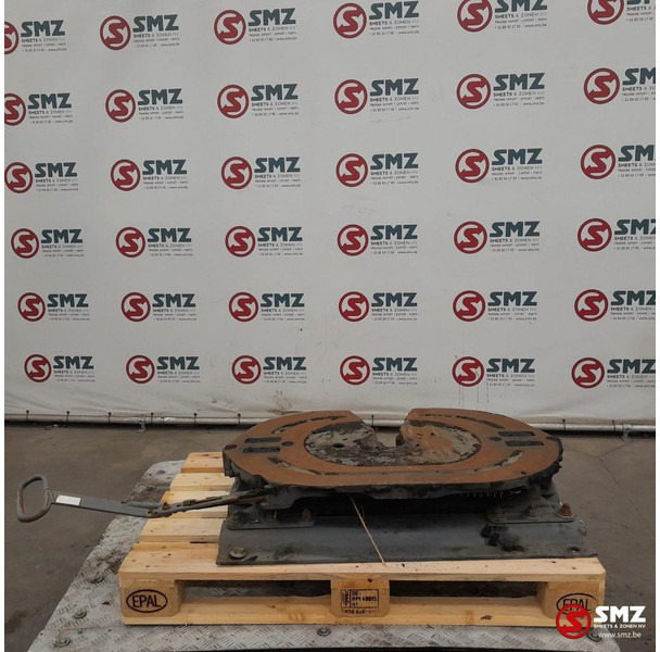 Jost Occ koppelschotel JSK40 + montageplaat Jost - Bashkues i rrotës së pestë për Kamioni: foto 3 Jost Occ koppelschotel JSK40 + montageplaat Jost - Bashkues i rrotës së pestë për Kamioni: foto 3