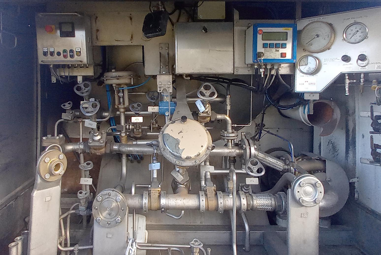 AGA Cryo Gas tank semi-trailer cryogenic used for nitrogen, argon, oxygen, LIN, LOX, LAR. - Gjysmë rimorkio me bot: foto 4 AGA Cryo Gas tank semi-trailer cryogenic used for nitrogen, argon, oxygen, LIN, LOX, LAR. - Gjysmë rimorkio me bot: foto 4