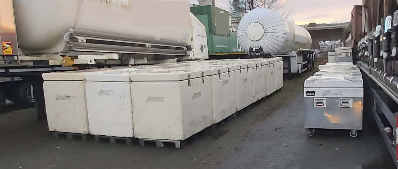 Dry ice containers used for dry ice (Trockeneis) boxes - Karroceri - vagonetë e ndërrueshme: foto 1 Dry ice containers used for dry ice (Trockeneis) boxes - Karroceri - vagonetë e ndërrueshme: foto 1