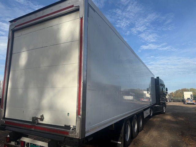 Krone Vector 1950 - Gjysmë rimorkio frigorifer: foto 3 Krone Vector 1950 - Gjysmë rimorkio frigorifer: foto 3