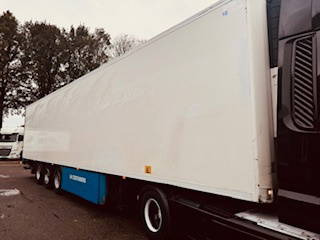 LAMBERET Vector 1850 7 cm wanden - Gjysmë rimorkio frigorifer: foto 4 LAMBERET Vector 1850 7 cm wanden - Gjysmë rimorkio frigorifer: foto 4