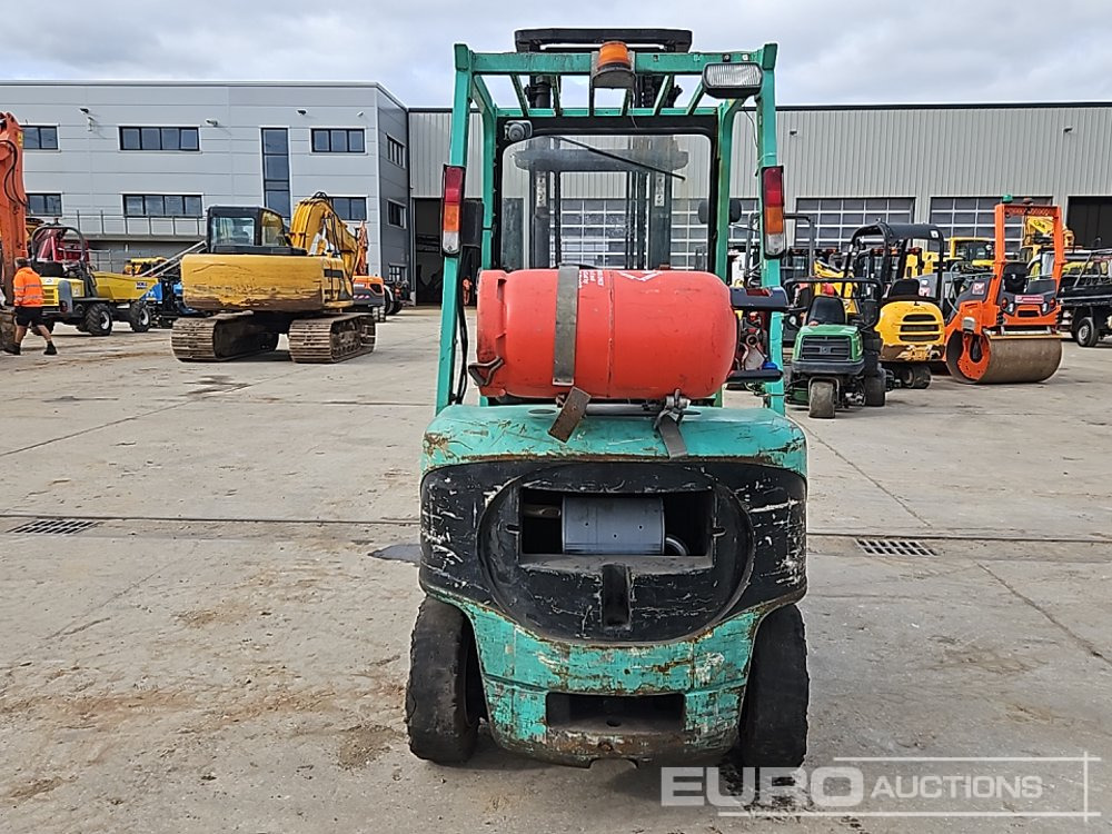 2000 Mitsubishi FG25K - Pirun më gaz: foto 4 2000 Mitsubishi FG25K - Pirun më gaz: foto 4