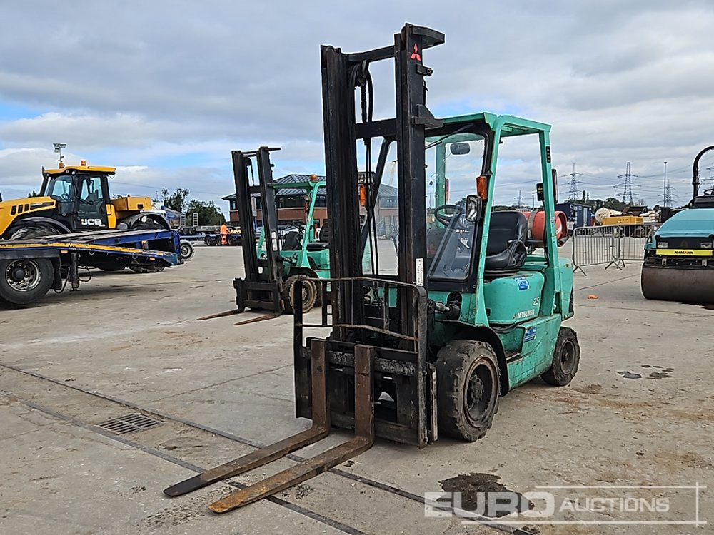2000 Mitsubishi FG25K - Pirun më gaz: foto 1 2000 Mitsubishi FG25K - Pirun më gaz: foto 1