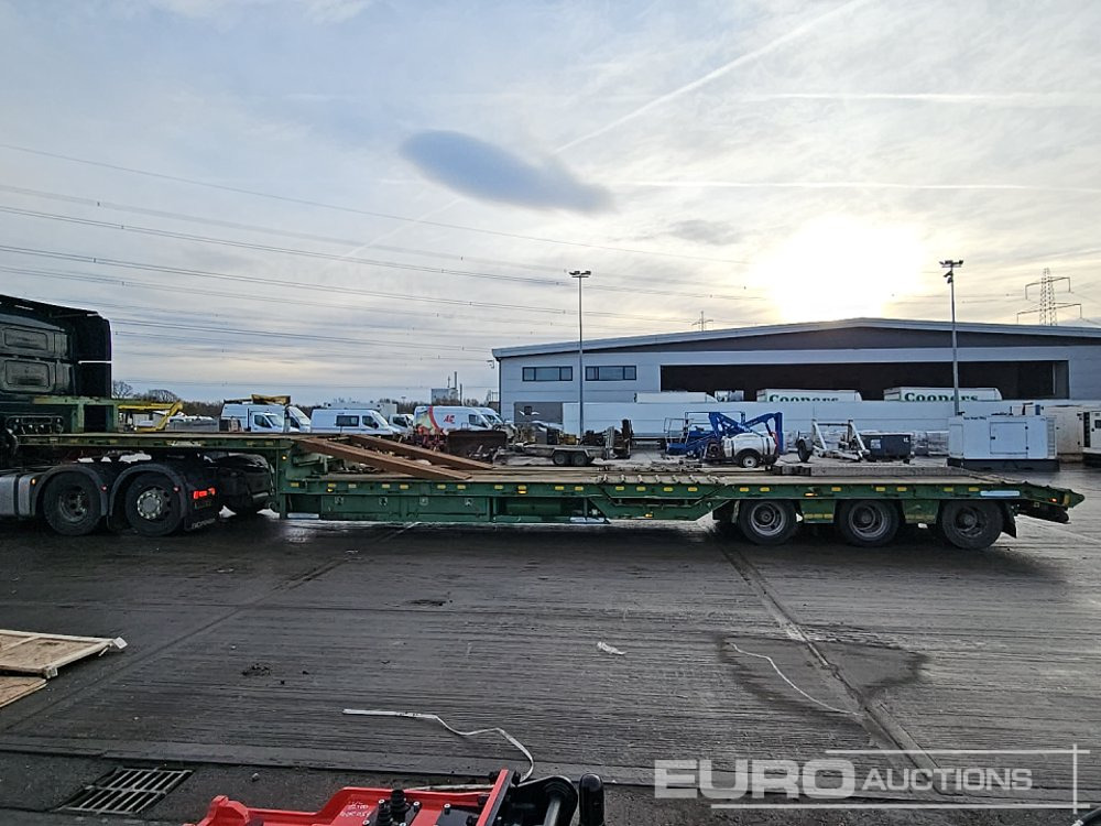 2003 SM TRAILERS Tri Axle Extendable Stepframe Low Loader Trailer, Neck Ramps, Wheel Wells, Steel Ramps - Gjysmë rimorkio me plan ngarkimi të ulët: foto 2 2003 SM TRAILERS Tri Axle Extendable Stepframe Low Loader Trailer, Neck Ramps, Wheel Wells, Steel Ramps - Gjysmë rimorkio me plan ngarkimi të ulët: foto 2