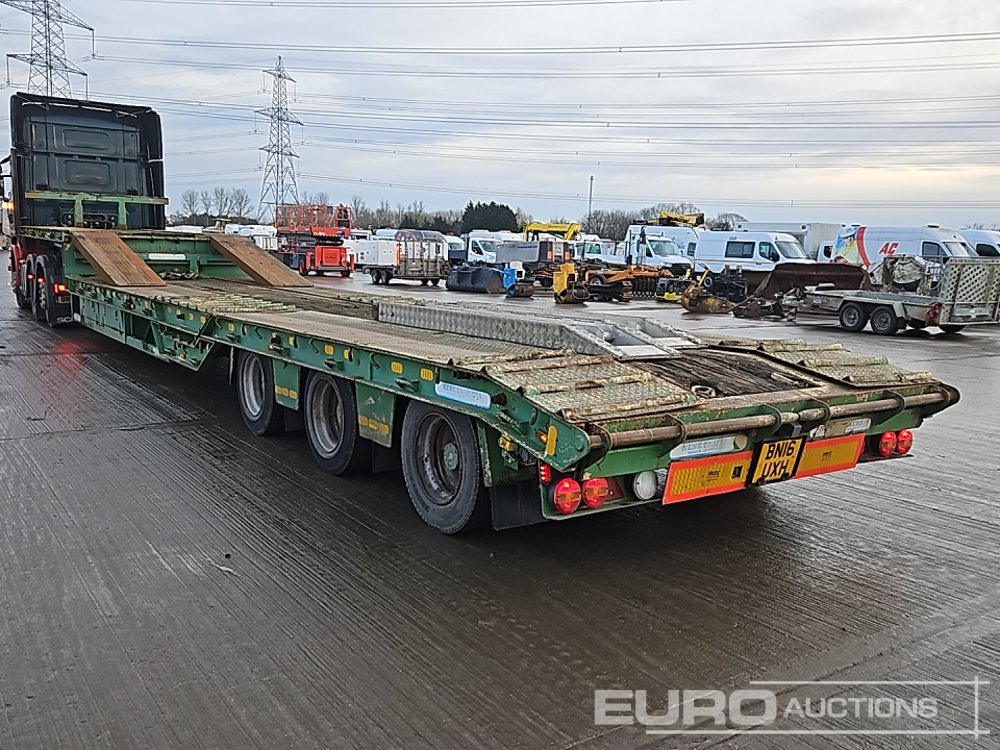2003 SM TRAILERS Tri Axle Extendable Stepframe Low Loader Trailer, Neck Ramps, Wheel Wells, Steel Ramps - Gjysmë rimorkio me plan ngarkimi të ulët: foto 3 2003 SM TRAILERS Tri Axle Extendable Stepframe Low Loader Trailer, Neck Ramps, Wheel Wells, Steel Ramps - Gjysmë rimorkio me plan ngarkimi të ulët: foto 3