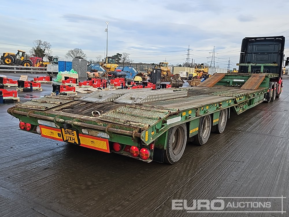 2003 SM TRAILERS Tri Axle Extendable Stepframe Low Loader Trailer, Neck Ramps, Wheel Wells, Steel Ramps - Gjysmë rimorkio me plan ngarkimi të ulët: foto 5 2003 SM TRAILERS Tri Axle Extendable Stepframe Low Loader Trailer, Neck Ramps, Wheel Wells, Steel Ramps - Gjysmë rimorkio me plan ngarkimi të ulët: foto 5