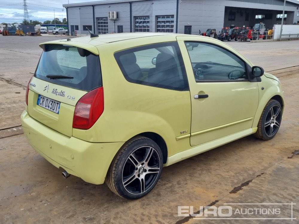 2004 Citroen C2 - Veturë: foto 5 2004 Citroen C2 - Veturë: foto 5