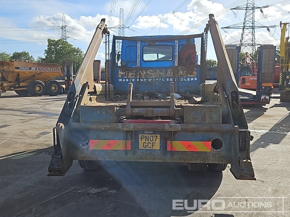 2007 Volvo 4x2 Skip Loader Lorry, A/C, Manual Gearbox (Non Runner) (Reg. Docs. & Plating Certificate Available) (Category S Insurance Loss) - Fadromë ngarkuese: foto 4 2007 Volvo 4x2 Skip Loader Lorry, A/C, Manual Gearbox (Non Runner) (Reg. Docs. & Plating Certificate Available) (Category S Insurance Loss) - Fadromë ngarkuese: foto 4