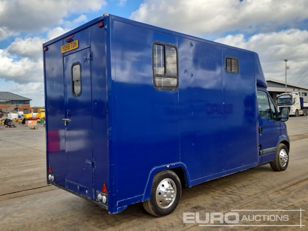 2008 Nissan Interstar - Kamioncine me kontinier: foto 5 2008 Nissan Interstar - Kamioncine me kontinier: foto 5