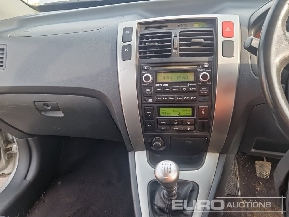 SUV 2010 Hyundai Tucson: foto 28