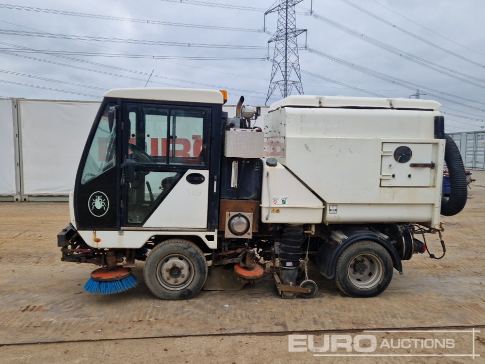 2010 Scarab 4x2 Road Sweeper, Reverse Camera, A/C, Automatic Gearbox - Makinë fshirëse për rrugët: foto 2 2010 Scarab 4x2 Road Sweeper, Reverse Camera, A/C, Automatic Gearbox - Makinë fshirëse për rrugët: foto 2