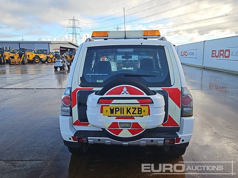 2011 Mitsubishi Shogun - SUV: foto 4 2011 Mitsubishi Shogun - SUV: foto 4