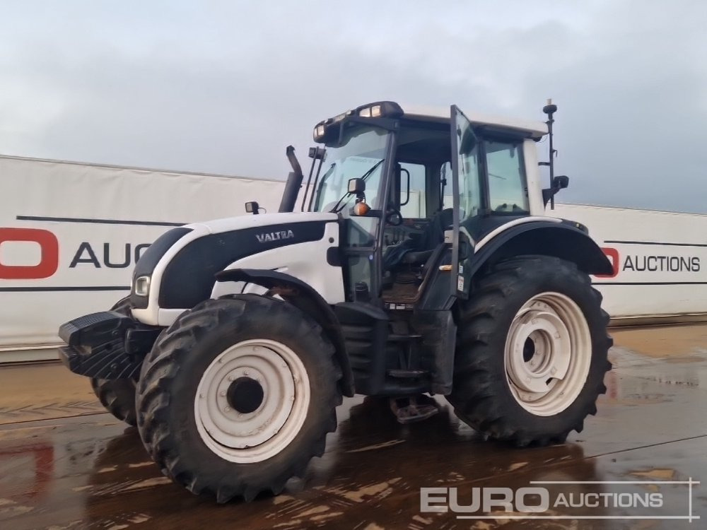 2011 Valtra N121 - Traktor: foto 1 2011 Valtra N121 - Traktor: foto 1