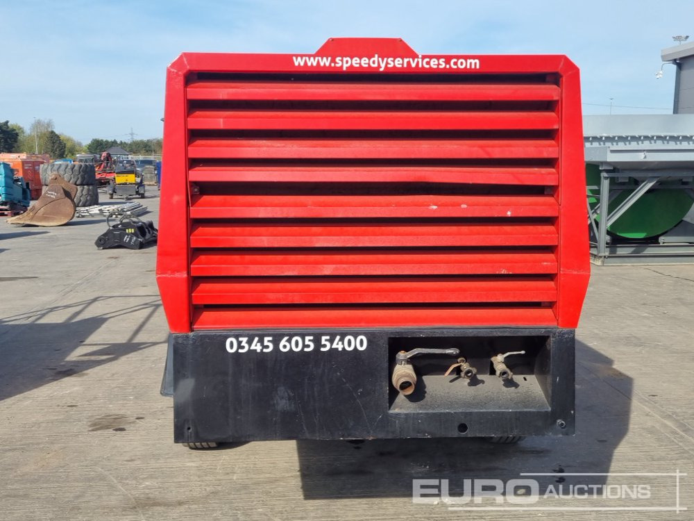 2012 Atlas Copco XAHS237 - Kompresor ajri: foto 4 2012 Atlas Copco XAHS237 - Kompresor ajri: foto 4
