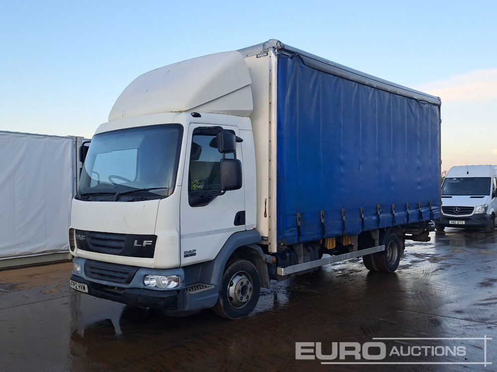 2012 DAF LF45.160 - Kamion me tendë: foto 1 2012 DAF LF45.160 - Kamion me tendë: foto 1