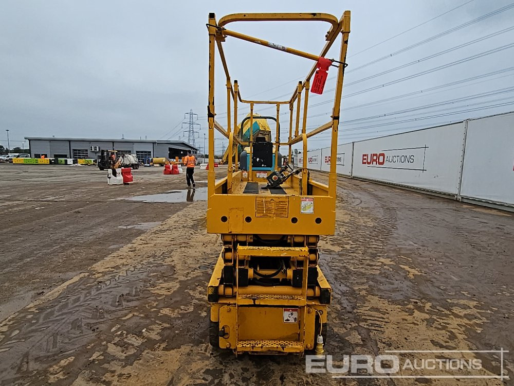 2012 Haulotte Compact 10N - Platformë ajrore: foto 4 2012 Haulotte Compact 10N - Platformë ajrore: foto 4