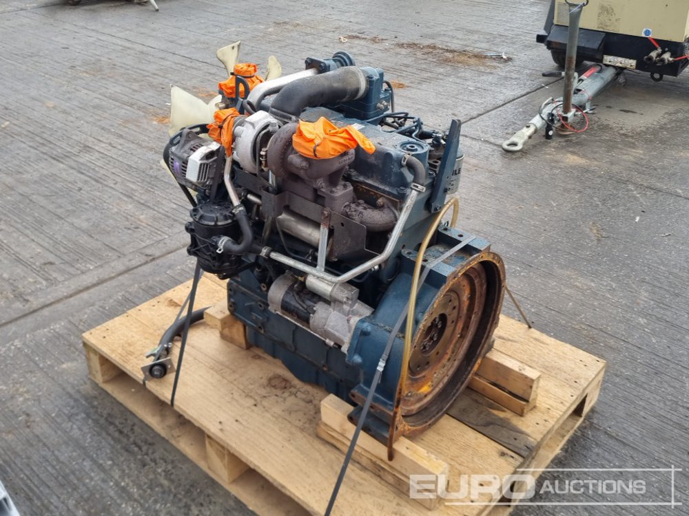 2013 Kubota 4 Cylinder Engine - Motori: foto 3 2013 Kubota 4 Cylinder Engine - Motori: foto 3