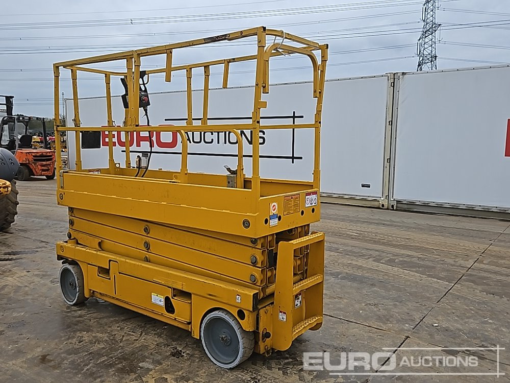 2014 Haulotte Compact 10N - Platformë ajrore: foto 3 2014 Haulotte Compact 10N - Platformë ajrore: foto 3