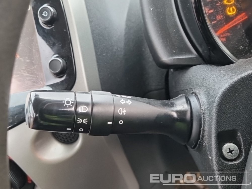 Veturë 2014 Peugeot 108: foto 34