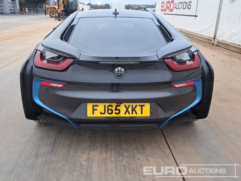 2015 BMW I8 - Veturë: foto 4 2015 BMW I8 - Veturë: foto 4
