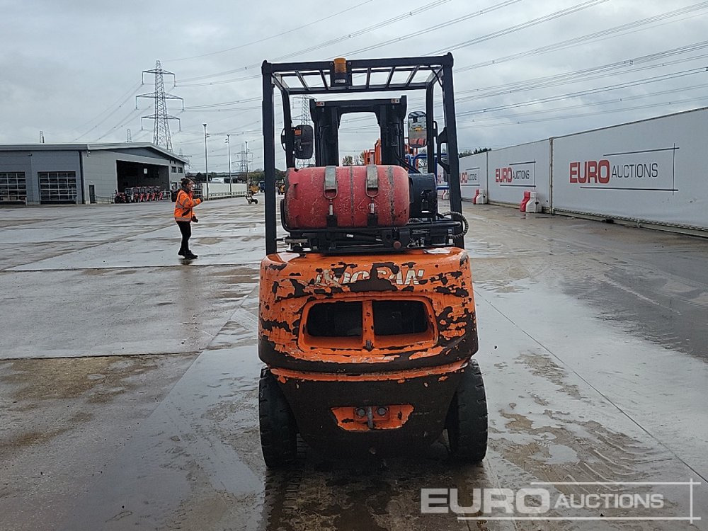 2015 Doosan G30E-5 - Pirun ngritës: foto 4 2015 Doosan G30E-5 - Pirun ngritës: foto 4