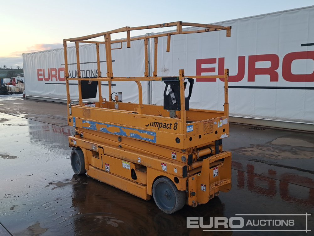 2015 Haulotte Compact 8 - Platformë ajrore: foto 3 2015 Haulotte Compact 8 - Platformë ajrore: foto 3