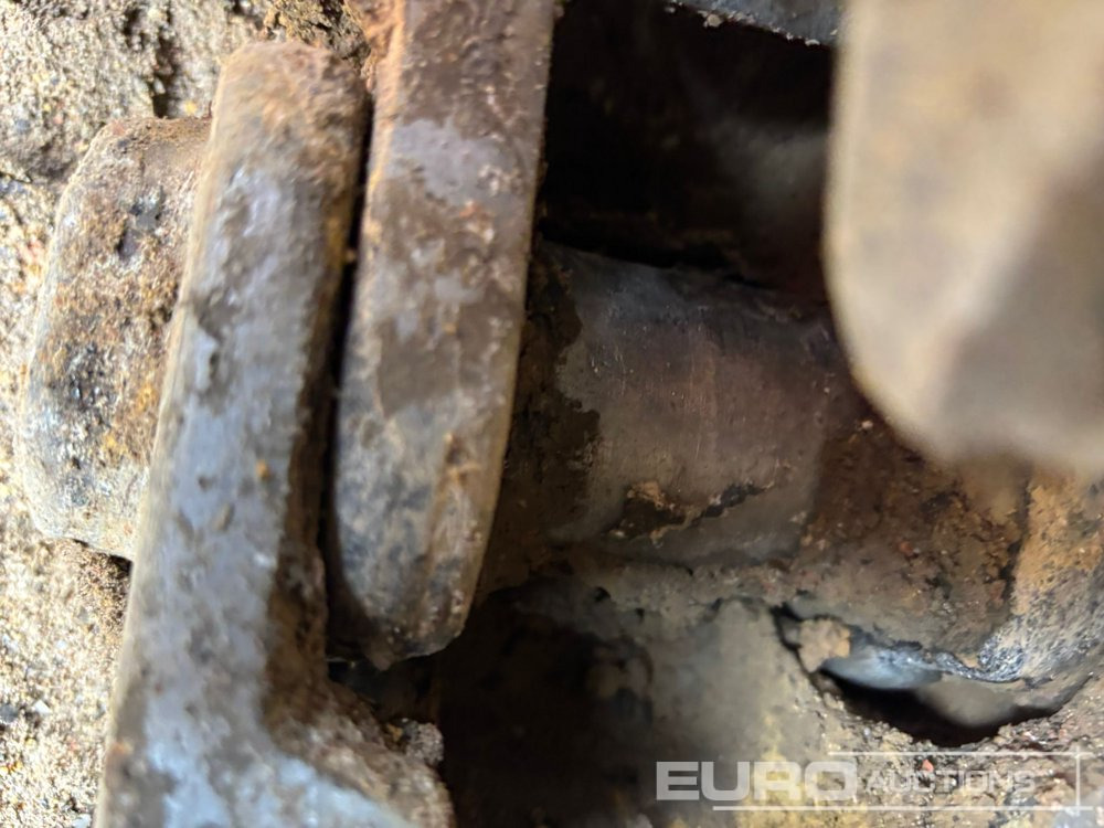 2015 JCB JS130T4I - Ekskavator me zinxhirë: foto 5 2015 JCB JS130T4I - Ekskavator me zinxhirë: foto 5