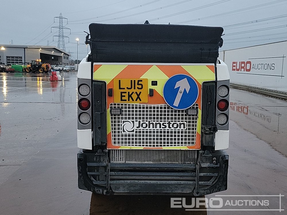 2015 Johnston CX210 - Makinë fshirëse për rrugët: foto 4 2015 Johnston CX210 - Makinë fshirëse për rrugët: foto 4