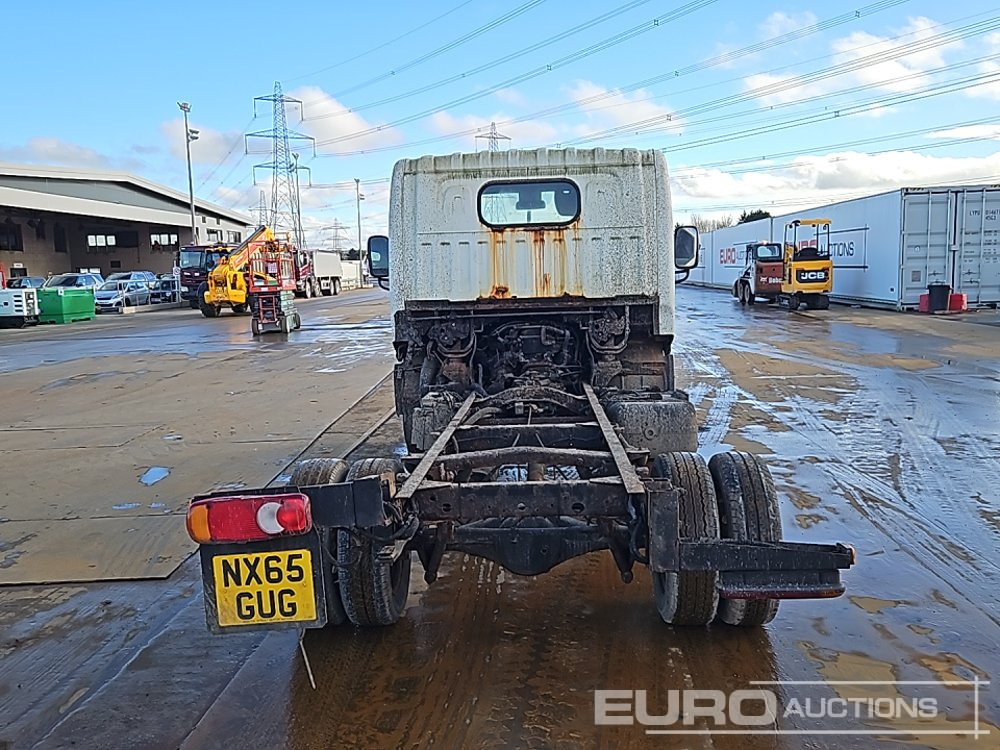 2015 Nissan NT400 - Kamion kabinë-shasi: foto 4 2015 Nissan NT400 - Kamion kabinë-shasi: foto 4