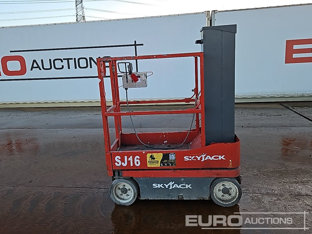 2015 SkyJack SJ 16 - Platformë ajrore: foto 2 2015 SkyJack SJ 16 - Platformë ajrore: foto 2
