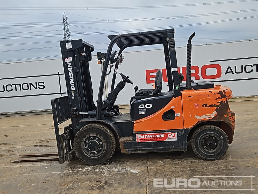 2018 Doosan D40SC-7 - Pirun ngritës: foto 2 2018 Doosan D40SC-7 - Pirun ngritës: foto 2