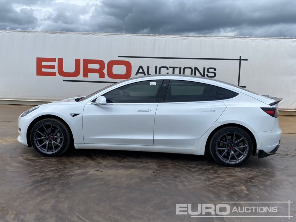 2020 Tesla Model 3 Long Range - Veturë: foto 2 2020 Tesla Model 3 Long Range - Veturë: foto 2