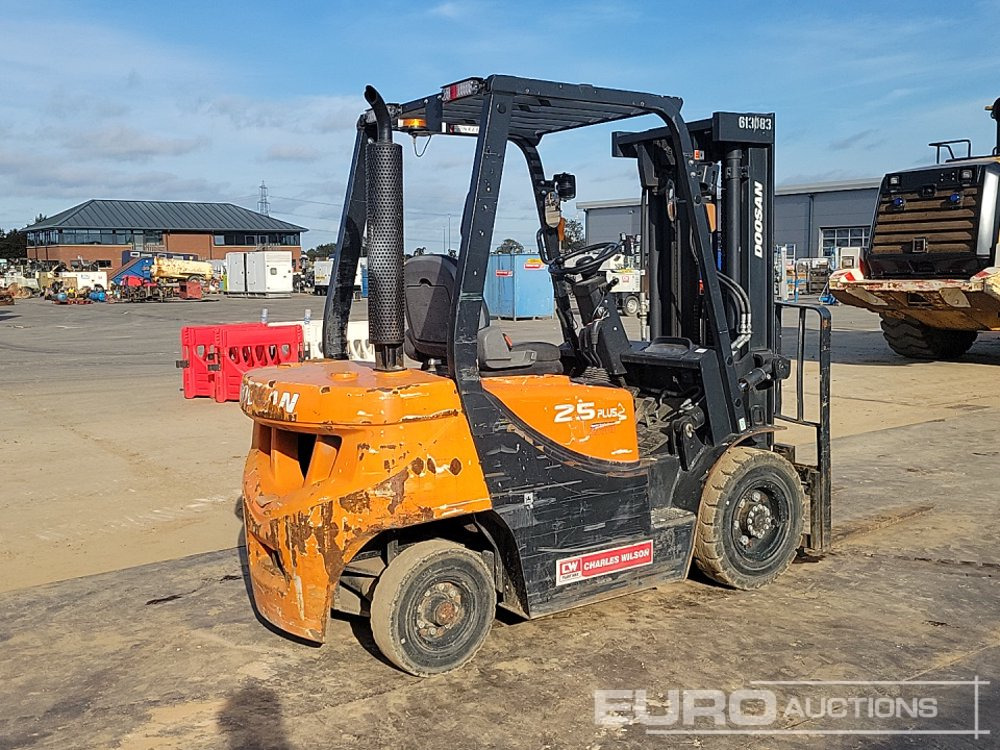 2021 Doosan D25GP - Pirun ngritës: foto 5 2021 Doosan D25GP - Pirun ngritës: foto 5