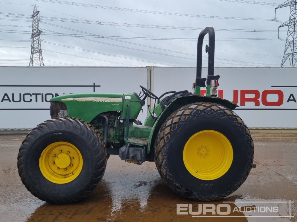 2021 John Deere 5215 - Traktor: foto 2 2021 John Deere 5215 - Traktor: foto 2