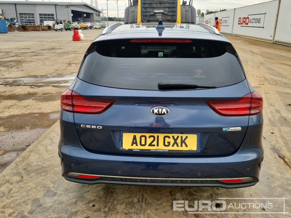 2021 Kia Ceed - Veturë: foto 4 2021 Kia Ceed - Veturë: foto 4