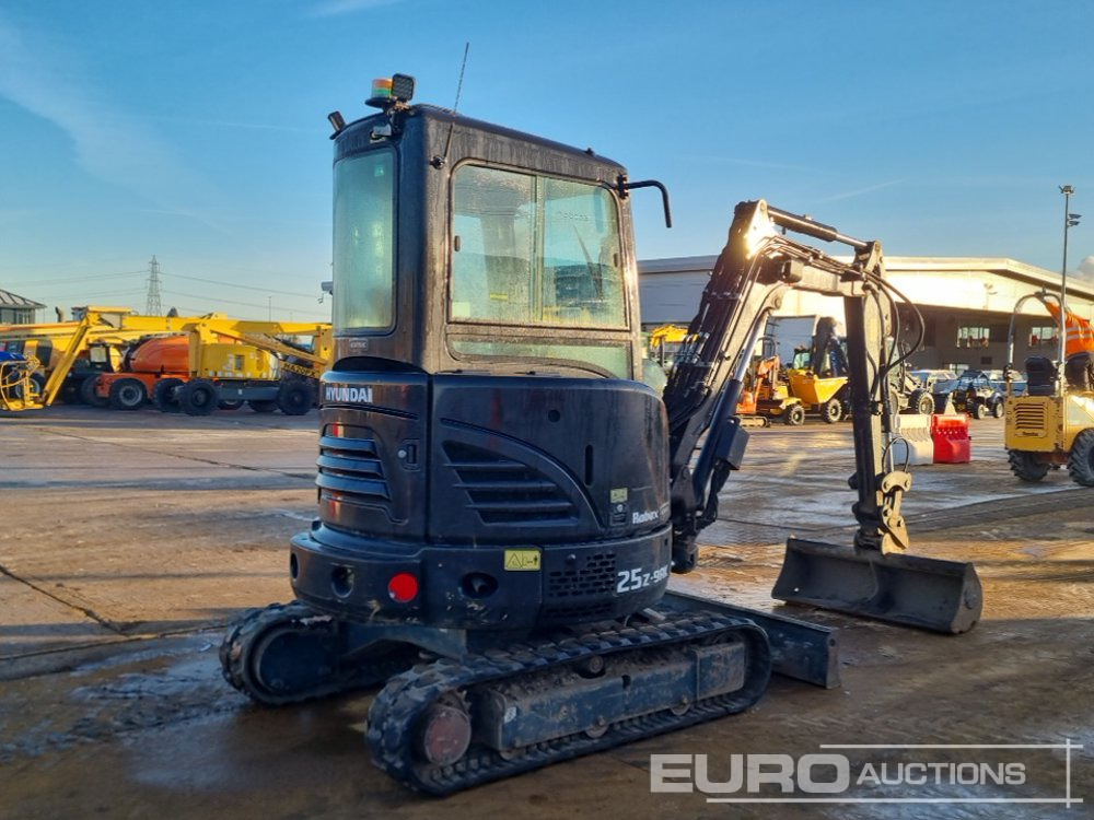 2022 Hyundai R25Z-9AK - Miniekskavator: foto 5 2022 Hyundai R25Z-9AK - Miniekskavator: foto 5