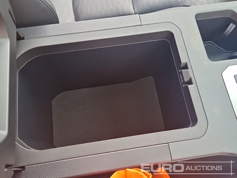 SUV 2024 Toyota Land Cruiser: foto 48