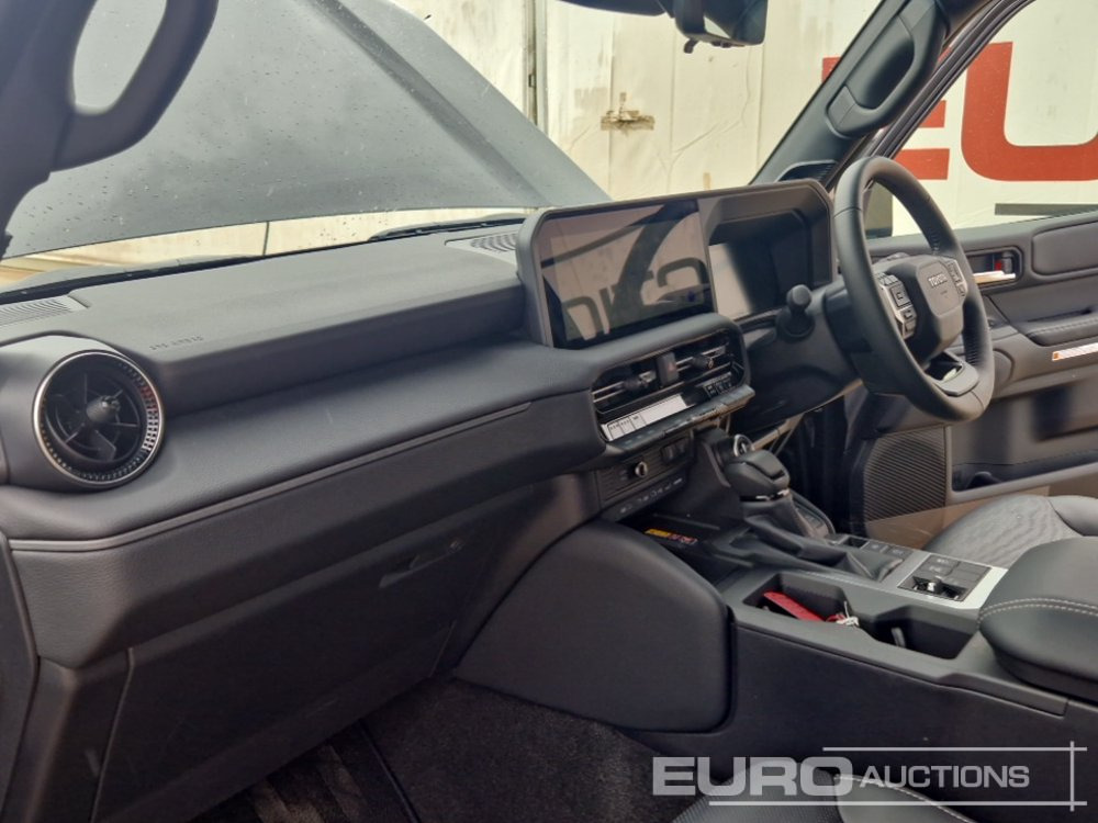 SUV 2024 Toyota Land Cruiser: foto 25