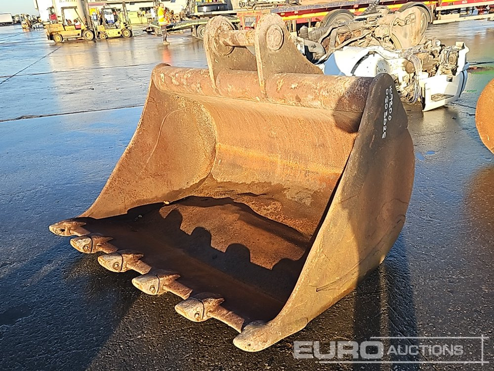 66" Digging Bucket 80mm Pin to suit 20 Ton Excavator - Kovë: foto 1 66" Digging Bucket 80mm Pin to suit 20 Ton Excavator - Kovë: foto 1